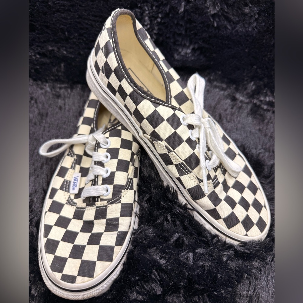 Vans Women's Checkered Sneakers - Black and Cream